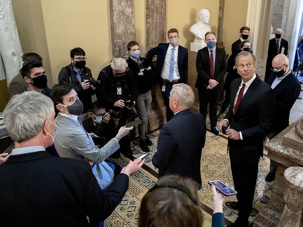 Senator-Lindsey-Graham_17805f0c04b_large.jpg