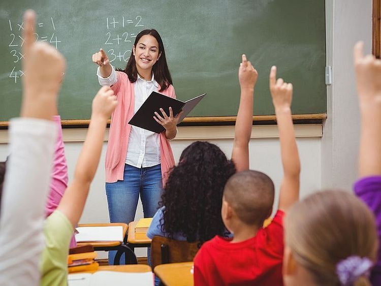 Stock_teacher_school_177fc865b49_original_ratio.jpg