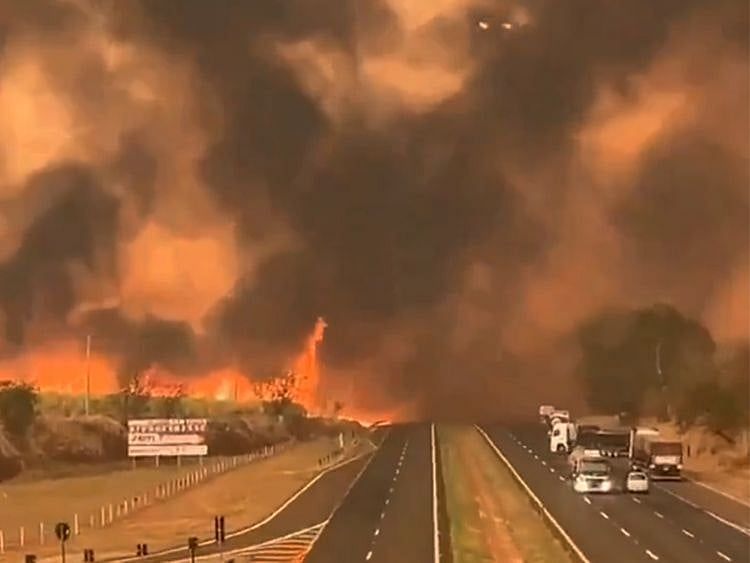 Watch--Wildfires-rage-in-parched-southeast-Brazil_191842a1739_large.jpg