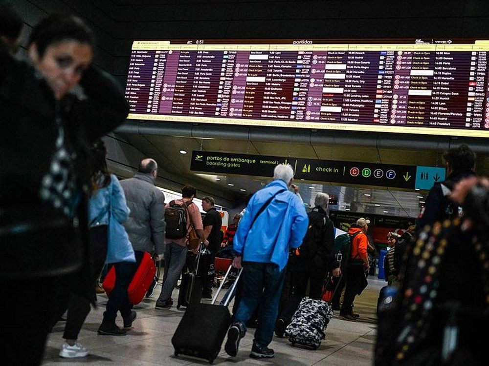 STOCK---EUROPE-AIRPORT---PASSENGERS_187476d5bcd_large.jpg